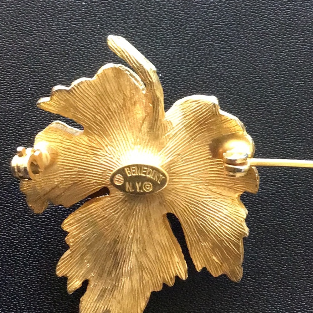 Brooch - Picture 6 of 7